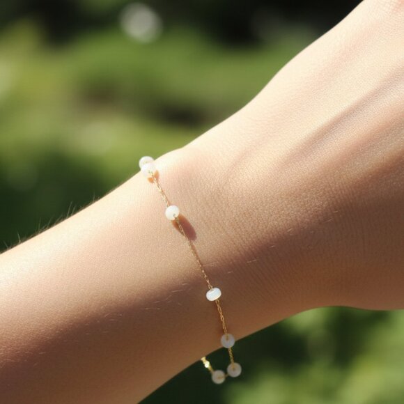 Chic & Stylish Bracelet – A Thoughtful Gift for Women and Girls, DYC1119 - Picture 4 of 5